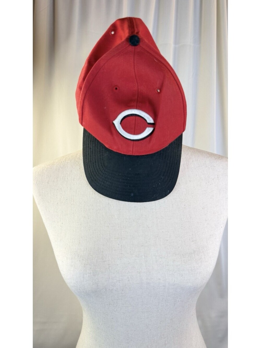 Vintage MLB Cincinnati Reds Snapback Cap OC Outdoor Cap  New With Out Tags